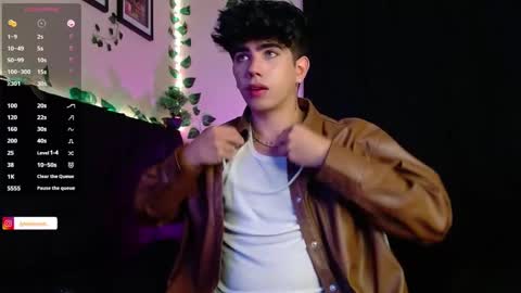 Lyle Bennett Freelance Model online show from 27, 1, 2025