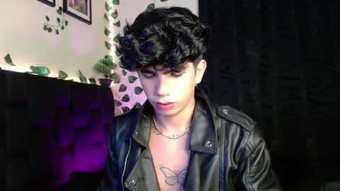 Lyle Bennett Freelance Model online show from 30, 1, 2025