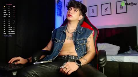 Lyle Bennett Freelance Model online show from 20, 3, 2026