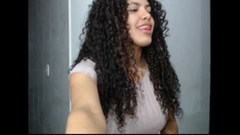 lylii_evans online show from 7, 1, 2025