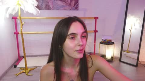Snapshot of lyly_loveyou chatting on 19, 1, 2025 Lyly online show from 19, 1, 2025
