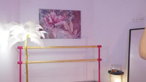 Snapshot of lyly_loveyou chatting on 24, 1, 2025 Lyly online show from 24, 1, 2025