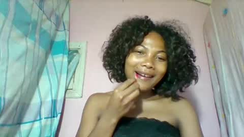 lyndah19 online show from 21, 12, 2025