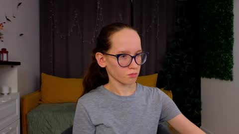 Snapshot of lynettebails chatting on 16, 1, 2025 Sara online show from 16, 1, 2025