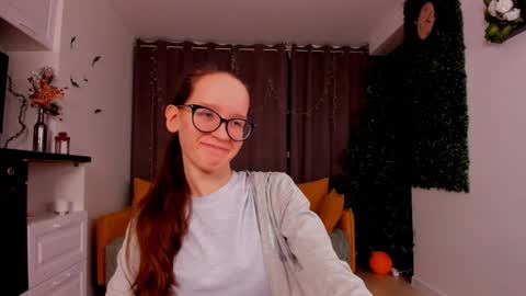 Snapshot of lynettebails chatting on 16, 1, 2025 Sara online show from 16, 1, 2025