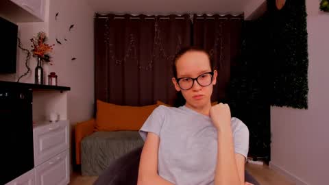 Snapshot of lynettebails chatting on 17, 1, 2025 Sara online show from 17, 1, 2025