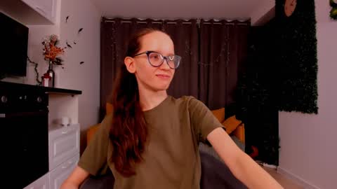 Snapshot of lynettebails chatting on 20, 1, 2025 Sara online show from 20, 1, 2025