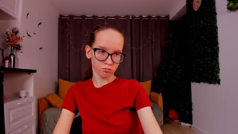 Snapshot of lynettebails chatting on 20, 1, 2025 Sara online show from 20, 1, 2025