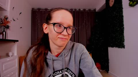 Snapshot of lynettebails chatting on 20, 1, 2025 Sara online show from 20, 1, 2025