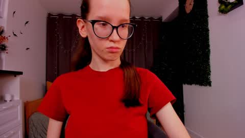 Snapshot of lynettebails chatting on 21, 1, 2025 Sara online show from 21, 1, 2025