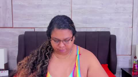 Snapshot of lynn_and_esteban chatting on 5, 2, 2025 Lynn jonnes online show from 5, 2, 2025