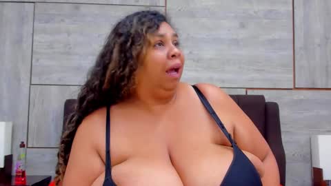 Snapshot of lynn_and_esteban chatting on 2, 3, 2025 Lynn jonnes online show from 2, 3, 2025