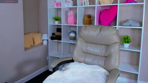 Lynn online show from 25, 9, 2025