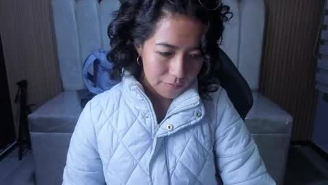 Snapshot of lynn_turner_ chatting on 18, 5, 2026 lynn_turner_ online show from 18, 5, 2026