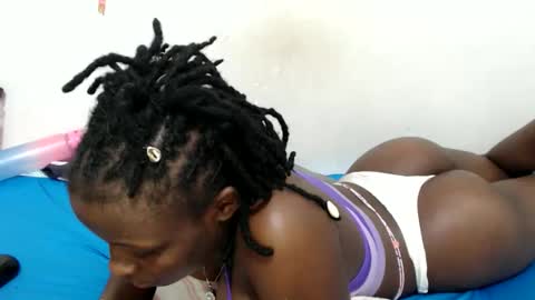 lyenne online show from 23, 10, 2025