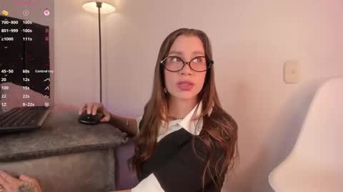 lynnsam_ online show from 14, 3, 2026