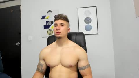 Snapshot of lyonel15 chatting on 24, 12, 2024 Lyonel online show from 24, 12, 2024