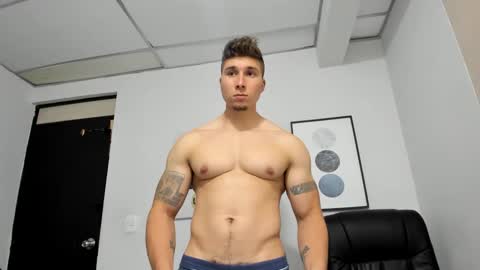 Snapshot of lyonel15 chatting on 7, 1, 2025 Lyonel online show from 7, 1, 2025