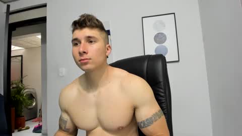 Snapshot of lyonel15 chatting on 4, 3, 2025 Lyonel online show from 4, 3, 2025