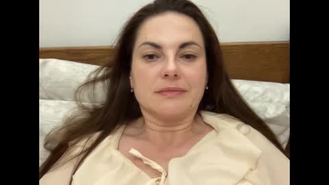 lyracassia online show from 10, 3, 2026