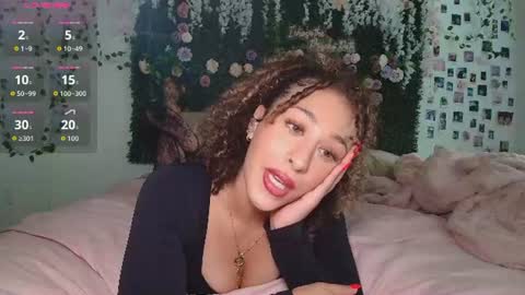 Snapshot of lyracovee chatting on 17, 6, 2026 Lyra online show from 17, 6, 2026