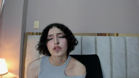 Snapshot of lyravendrell chatting on 30, 4, 2026 Lyravendrell online show from 30, 4, 2026