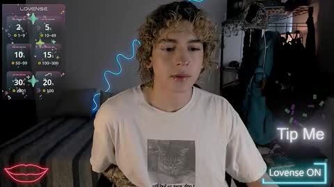 Snapshot of lyric_mirage chatting on 4, 11, 2025 Lyric online show from 4, 11, 2025