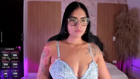 Snapshot of lys_with chatting on 10, 9, 2025 VIVIANA online show from 10, 9, 2025
