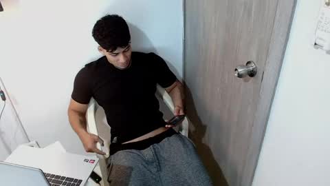 Snapshot of m1chaelx_ chatting on 5, 5, 2026 MICHAEL online show from 5, 5, 2026