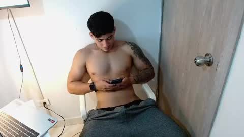 Snapshot of m1chaelx_ chatting on 7, 5, 2026 MICHAEL online show from 7, 5, 2026