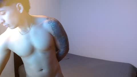 Snapshot of m1chaelx_ chatting on 26, 5, 2026 MICHAEL online show from 26, 5, 2026