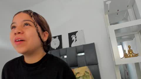 Mila online show from 25, 2, 2026