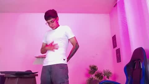 Max online show from 9, 4, 2026