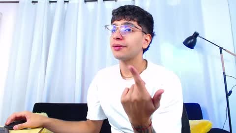 Max online show from 20, 4, 2026