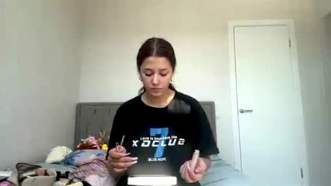 Snapshot of mableloraine chatting on 4, 7, 2026 Emma online show from 4, 7, 2026