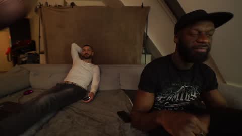 Mac Troy online show from 9, 12, 2024