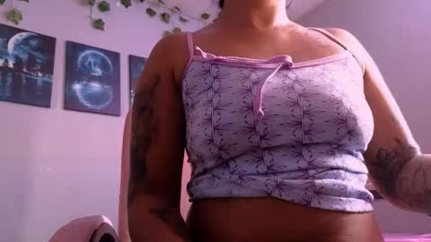 Snapshot of macey_hairy chatting on 16, 10, 2025 Macey Elliot Modelo Independiente online show from 16, 10, 2025