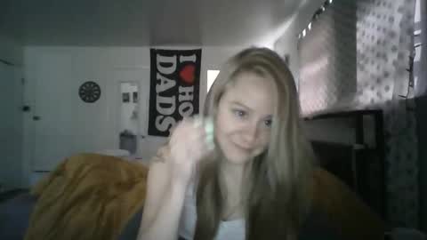 maceyloves online show from 14, 5, 2026