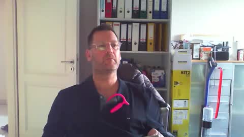 Snapshot of macfly67 chatting on 15, 4, 2026 macfly67 online show from 15, 4, 2026