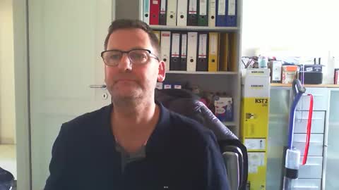 Snapshot of macfly67 chatting on 17, 4, 2026 macfly67 online show from 17, 4, 2026