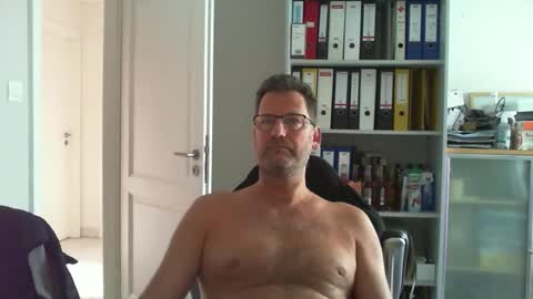 Snapshot of macfly67 chatting on 14, 5, 2026 macfly67 online show from 14, 5, 2026