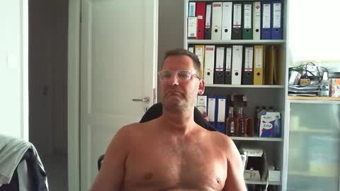 Snapshot of macfly67 chatting on 29, 5, 2026 macfly67 online show from 29, 5, 2026