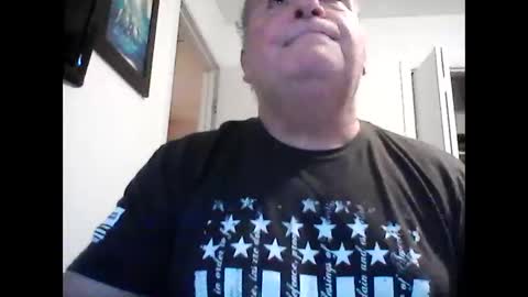 Snapshot of mackdocc001 chatting on 1, 2, 2025 mackdocc001 online show from 1, 2, 2025