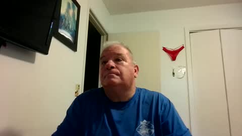 Snapshot of mackdocc001 chatting on 10, 9, 2025 mackdocc001 online show from 10, 9, 2025