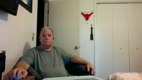 Snapshot of mackdocc001 chatting on 2, 4, 2026 mackdocc001 online show from 2, 4, 2026