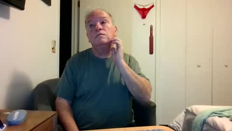 Snapshot of mackdocc001 chatting on 6, 4, 2026 mackdocc001 online show from 6, 4, 2026