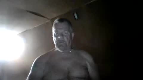 Snapshot of macoman12 chatting on 15, 10, 2025 macoman12 online show from 15, 10, 2025