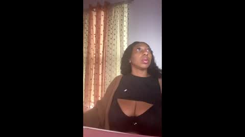 madam_glam online show from 18, 12, 2025