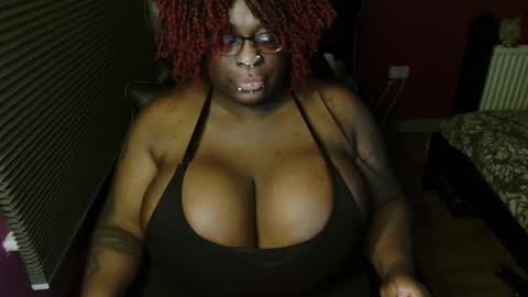 Snapshot of madam_sovereign chatting on 26, 11, 2025 Echidna online show from 26, 11, 2025