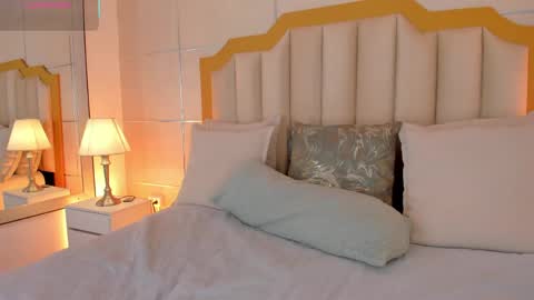    online show from 15, 4, 2026